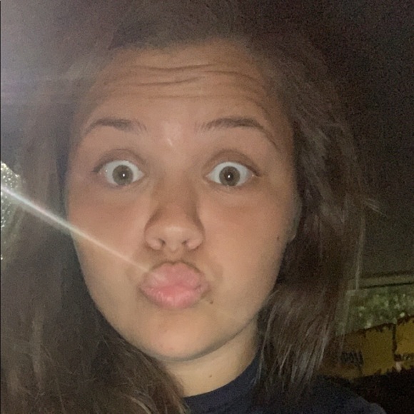 Meet your Posher, Lydia - Picture 4 of 4